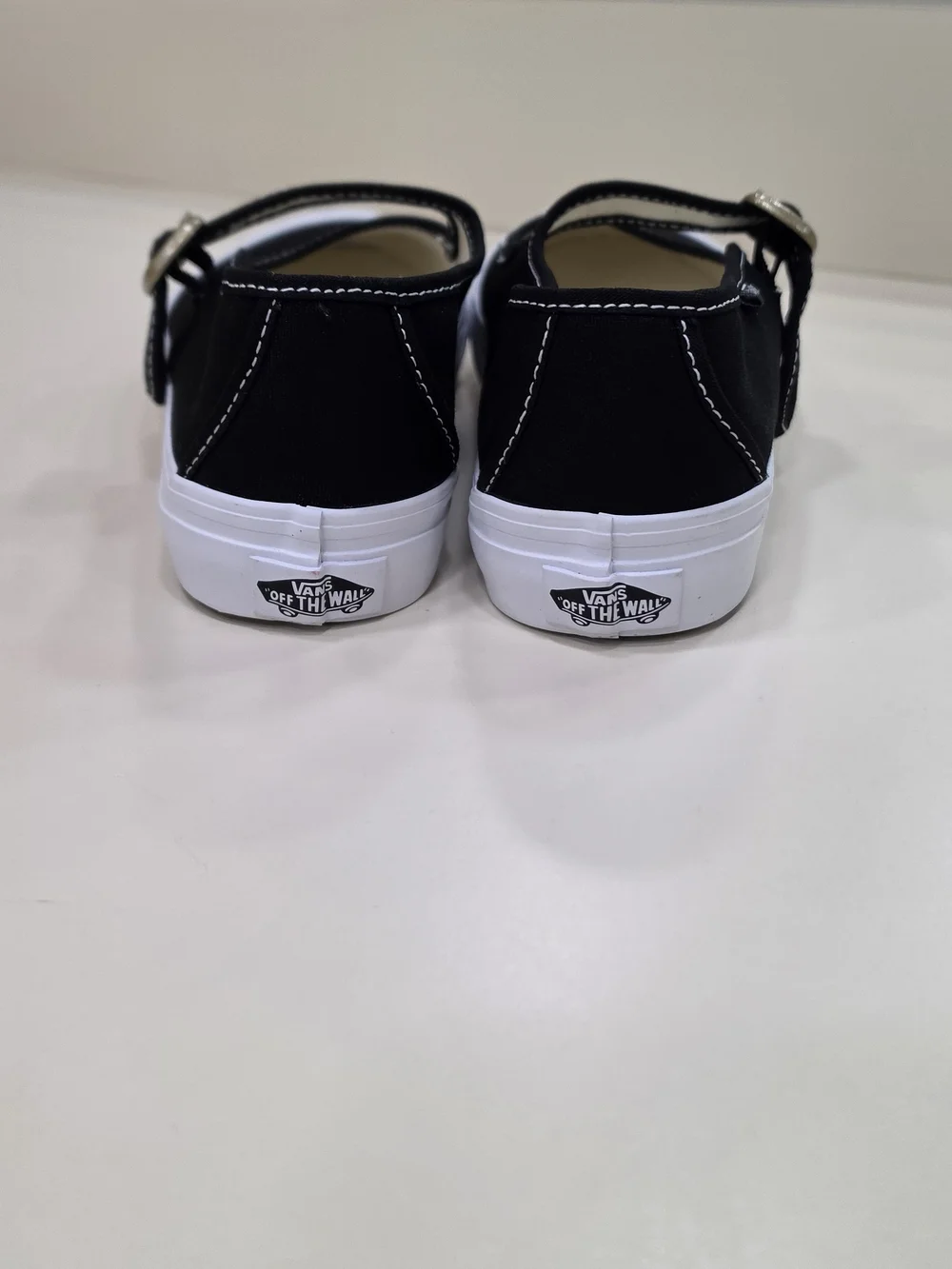 Vans Mary Jane Canvas shoes in the classic Black / True White colorway, 8, NWOB